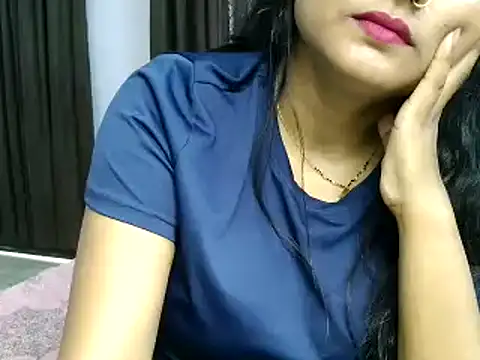 Snapshot of Hritvika chatting on February 2026 07:03:02 AM Hritvika online show from February 2026 07:03:02 AM