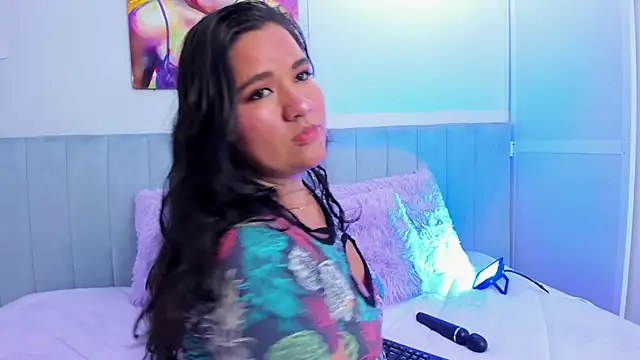 natasha adams22 online show from November 2025 02:23:02 AM