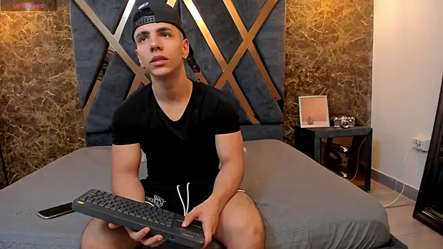 Flynn Riider online show from February 2025 11:29:02 AM