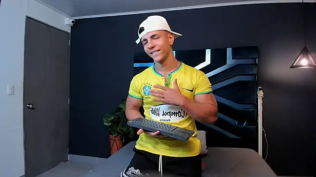 Flynn Riider online show from March 2025 02:40:01 PM