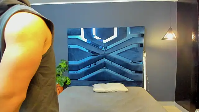 Flynn Riider online show from March 2025 11:42:02 AM