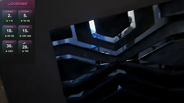 Flynn Riider online show from November 2025 05:31:01 PM