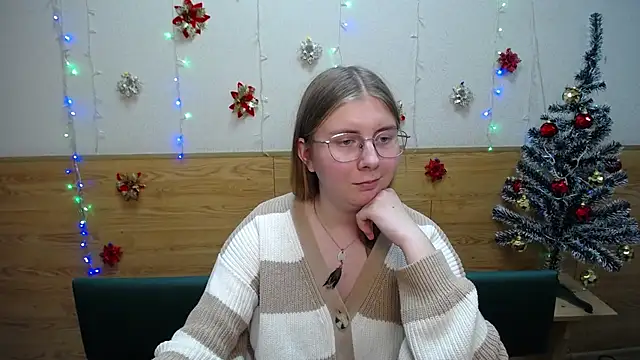 Snapshot of RysaKosaYlya chatting on January 2025 03:04:01 PM RysaKosaYlya online show from January 2025 03:04:01 PM