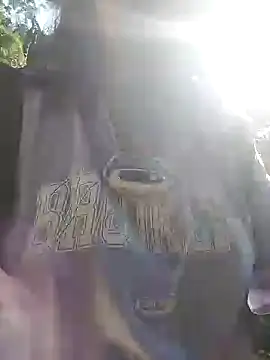 Snapshot of Danna-linyi chatting on December 2024 09:22:02 PM Danna-linyi online show from December 2024 09:22:02 PM