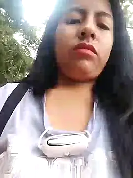 Snapshot of Danna-linyi chatting on December 2024 01:06:02 PM Danna-linyi online show from December 2024 01:06:02 PM