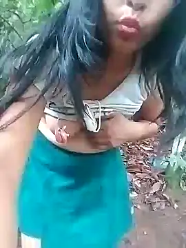 Snapshot of Danna-linyi chatting on January 2025 09:39:02 PM Danna-linyi online show from January 2025 09:39:02 PM