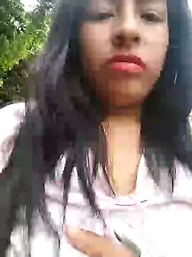 Snapshot of Danna-linyi chatting on January 2025 03:23:02 PM Danna-linyi online show from January 2025 03:23:02 PM