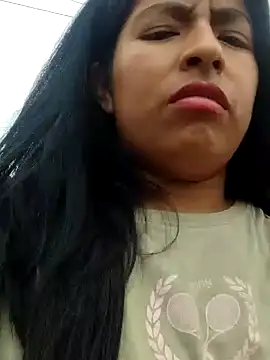 Snapshot of Danna-linyi chatting on January 2025 04:06:02 PM Danna-linyi online show from January 2025 04:06:02 PM