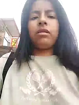 Snapshot of Danna-linyi chatting on January 2025 08:44:01 PM Danna-linyi online show from January 2025 08:44:01 PM