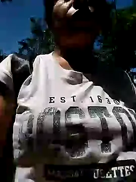 Snapshot of Danna-linyi chatting on January 2025 03:47:02 PM Danna-linyi online show from January 2025 03:47:02 PM