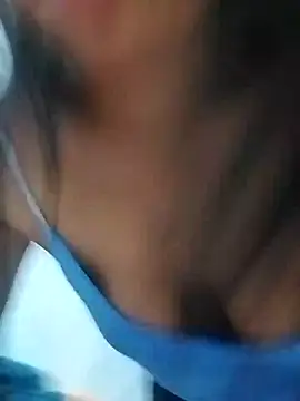 Snapshot of Danna-linyi chatting on January 2025 07:04:02 PM Danna-linyi online show from January 2025 07:04:02 PM