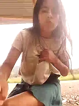 Snapshot of Danna-linyi chatting on February 2025 01:51:02 PM Danna-linyi online show from February 2025 01:51:02 PM