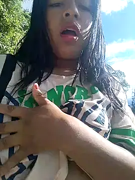 Snapshot of Danna-linyi chatting on March 2025 08:53:02 PM Danna-linyi online show from March 2025 08:53:02 PM