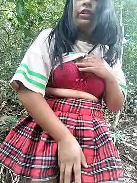 Snapshot of Danna-linyi chatting on March 2025 07:16:01 PM Danna-linyi online show from March 2025 07:16:01 PM