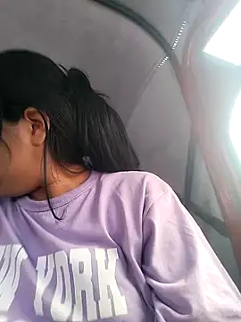 Snapshot of Danna-linyi chatting on March 2025 07:57:02 PM Danna-linyi online show from March 2025 07:57:02 PM