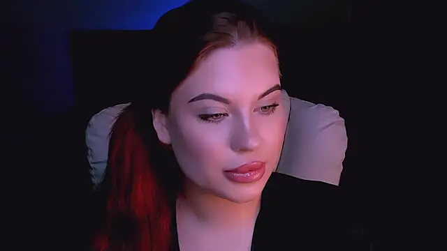 Snapshot of evaharve chatting on March 2026 11:20:02 PM evaharve online show from March 2026 11:20:02 PM