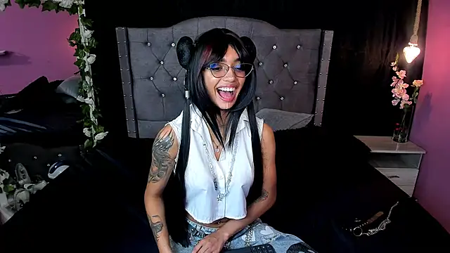 slutty venus online show from March 2025 05:23:02 AM