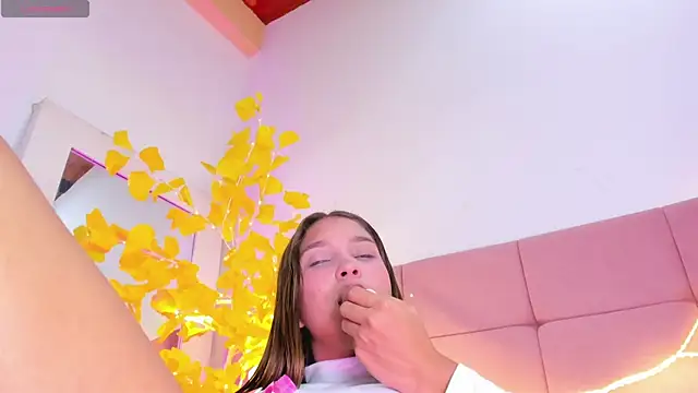 HaleyAmaya online show from April 2026 10:57:02 PM