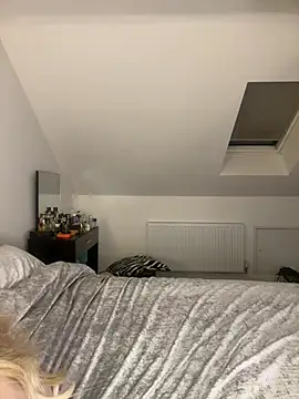 Snapshot of littlebambi26 chatting on March 2026 09:51:01 PM littlebambi26 online show from March 2026 09:51:01 PM