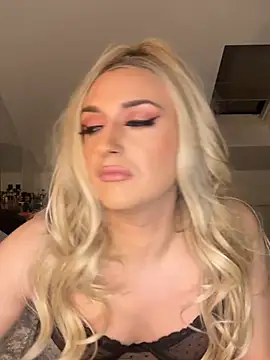 Snapshot of littlebambi26 chatting on March 2026 10:16:02 PM littlebambi26 online show from March 2026 10:16:02 PM