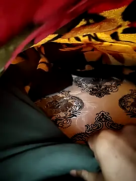 Snapshot of small131 chatting on December 2024 07:26:02 PM small131 online show from December 2024 07:26:02 PM