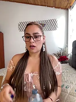 Gabriela-Parker  online show from February 2025 03:24:02 PM