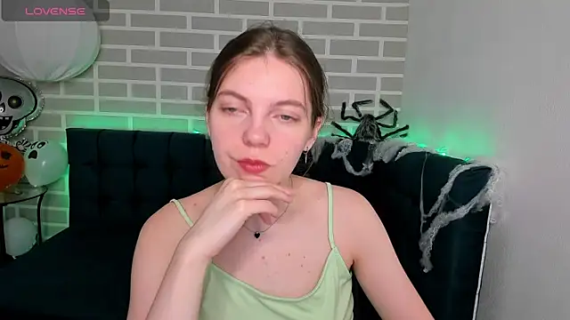 marie reyes  online show from November 2025 01:30:02 AM