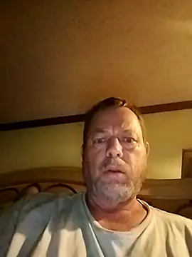 Rayc61 online show from May 2026 11:32:01 PM