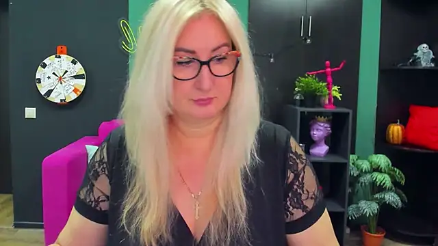 ChristyBrooks online show from February 2025 12:11:01 PM