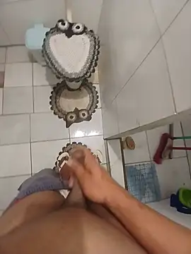 Lucastranzao online show from June 2026 11:11:02 PM