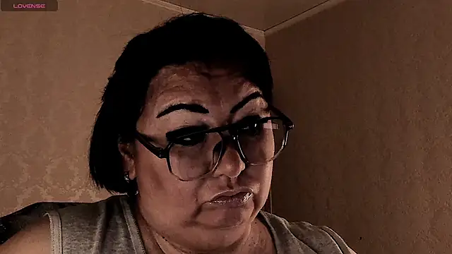 Snapshot of SexxyDreams1 chatting on March 2026 12:36:02 AM SexxyDreams1 online show from March 2026 12:36:02 AM