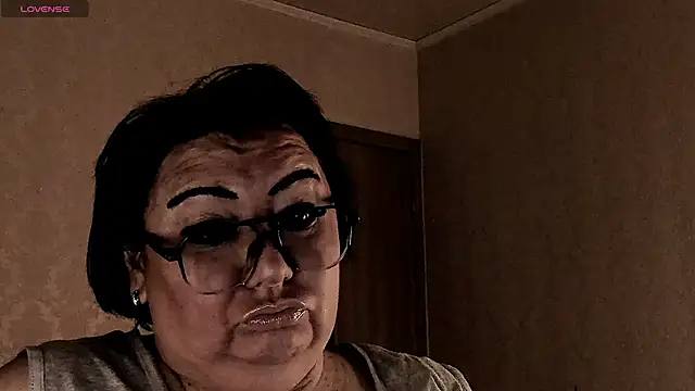 Snapshot of SexxyDreams1 chatting on March 2026 11:09:01 PM SexxyDreams1 online show from March 2026 11:09:01 PM