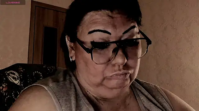 Snapshot of SexxyDreams1 chatting on March 2026 01:01:01 AM SexxyDreams1 online show from March 2026 01:01:01 AM