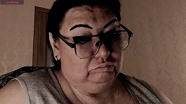 Snapshot of SexxyDreams1 chatting on March 2026 02:06:02 AM SexxyDreams1 online show from March 2026 02:06:02 AM