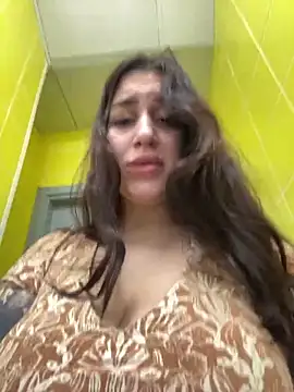 Snapshot of VikiDemi chatting on December 2024 10:34:01 AM VikiDemi online show from December 2024 10:34:01 AM