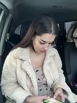 Snapshot of VikiDemi chatting on January 2025 07:35:02 AM VikiDemi online show from January 2025 07:35:02 AM