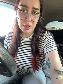 Snapshot of VikiDemi chatting on March 2025 12:01:02 PM VikiDemi online show from March 2025 12:01:02 PM