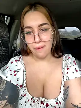 Snapshot of VikiDemi chatting on September 2025 06:15:02 AM VikiDemi online show from September 2025 06:15:02 AM