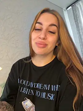 Snapshot of VikiDemi chatting on September 2025 06:07:01 AM VikiDemi online show from September 2025 06:07:01 AM