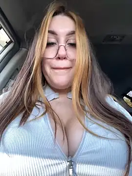 Snapshot of VikiDemi chatting on October 2025 06:10:02 AM VikiDemi online show from October 2025 06:10:02 AM