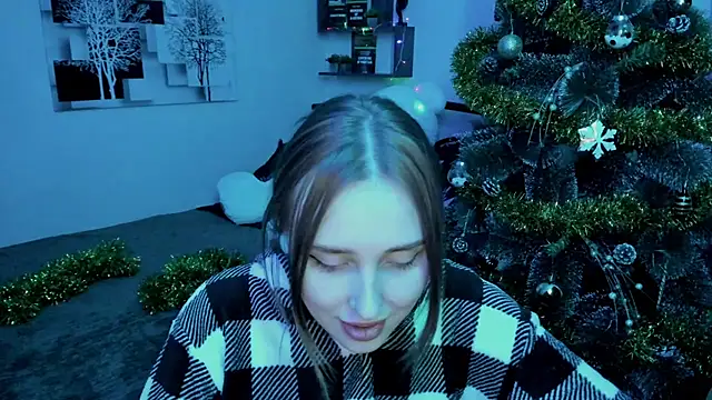 Snapshot of LinaTruly chatting on December 2024 08:10:02 PM LinaTruly online show from December 2024 08:10:02 PM