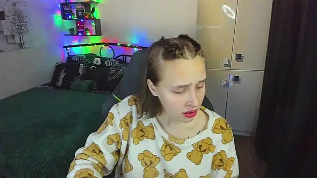 LinaTruly online show from February 2026 09:44:01 PM