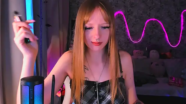 Snapshot of Inma_Lewdness chatting on December 2024 11:40:01 AM Inma Lewdness online show from December 2024 11:40:01 AM