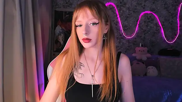 Snapshot of Inma_Lewdness chatting on February 2025 02:45:01 PM Inma Lewdness online show from February 2025 02:45:01 PM