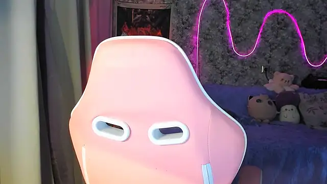 Snapshot of Inma_Lewdness chatting on February 2025 09:14:01 PM Inma Lewdness online show from February 2025 09:14:01 PM