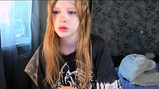 Snapshot of Inma_Lewdness chatting on October 2025 01:32:02 PM Inma Lewdness online show from October 2025 01:32:02 PM