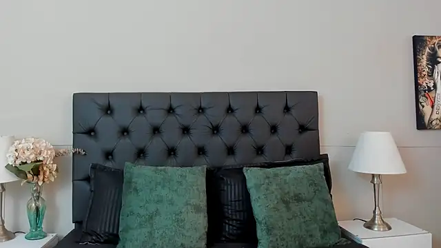 Robin Rief online show from September 2025 03:44:01 AM