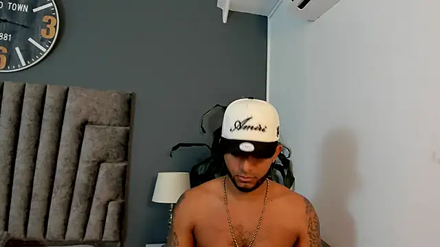 Robin Rief online show from November 2025 03:43:02 AM