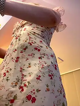 Snapshot of NicoleCut chatting on January 2026 11:50:01 PM NicoleCut online show from January 2026 11:50:01 PM