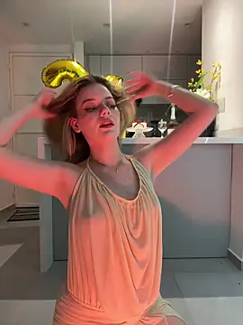 Snapshot of NicoleCut chatting on February 2026 12:04:02 AM NicoleCut online show from February 2026 12:04:02 AM